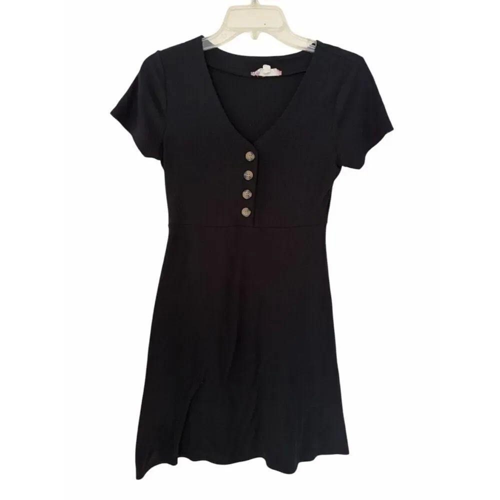 Pink Rose Black V-Neck Short Sleeve Button Front Dress Top